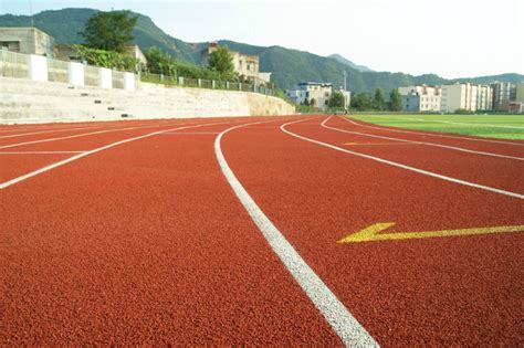 全塑型塑胶跑道